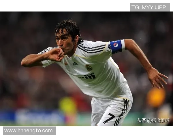 法国足球杂志评选百大球星名单揭晓足坛传奇人物与新星争锋